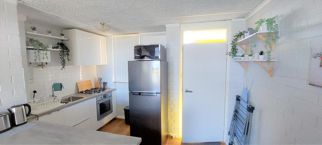 Sky High On Arundel - Apartment