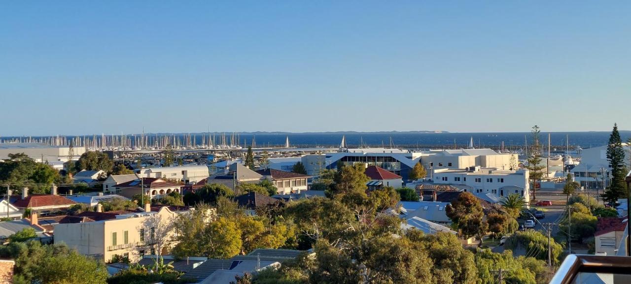Apartment Sky High On Arundel -