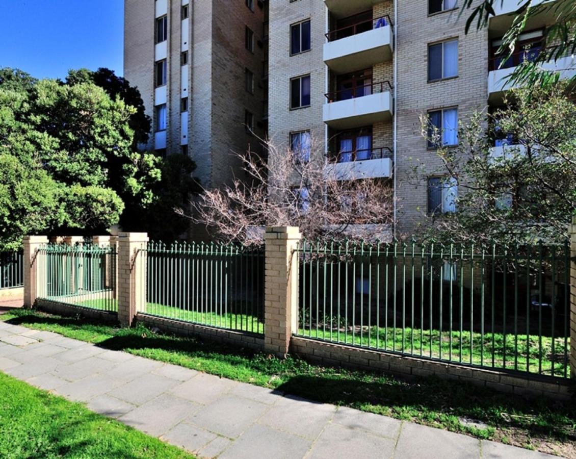 Apartment Sky High On Arundel -